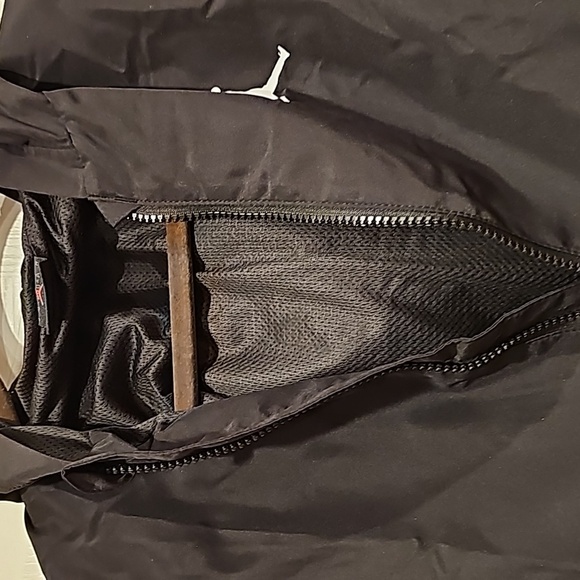 NWT Jordan zipper up - Picture 4 of 7